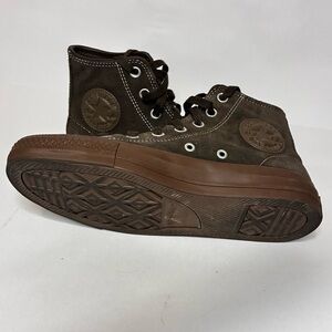 Converse Chuck Taylor All Star High Top – Brown Suede size 7 Womens